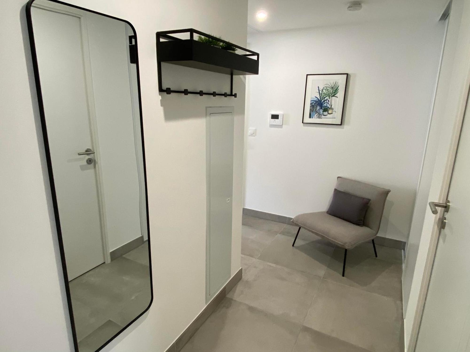 Apartamento Fabulous Two-bedroom With Parking Antibes