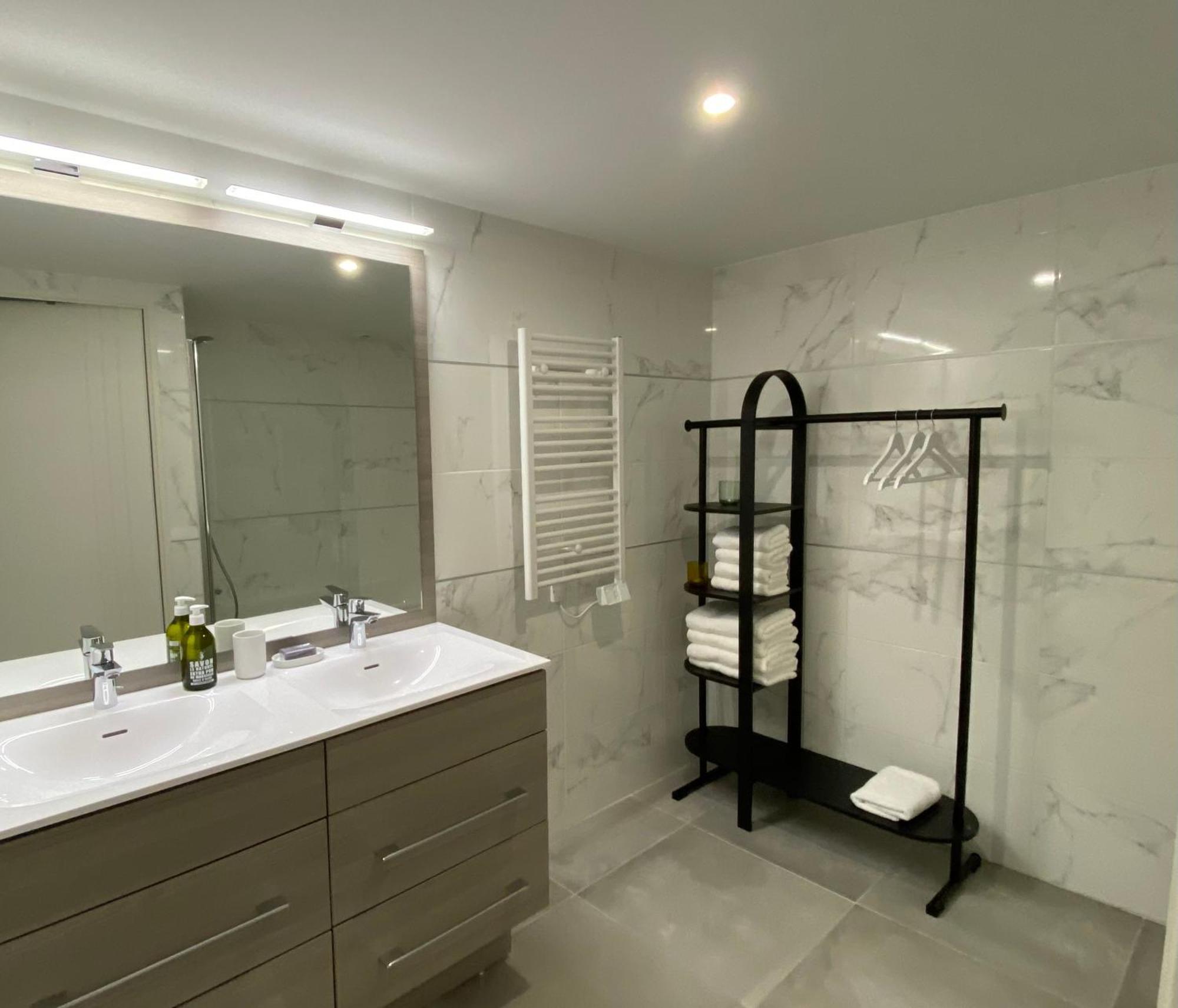 Apartamento Fabulous Two-bedroom With Parking *