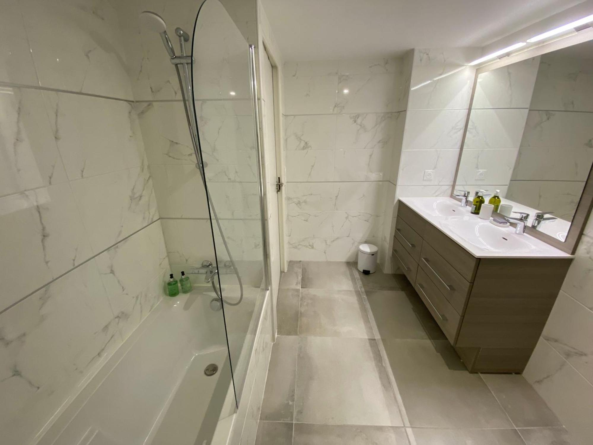 Apartamento Fabulous Two-bedroom With Parking