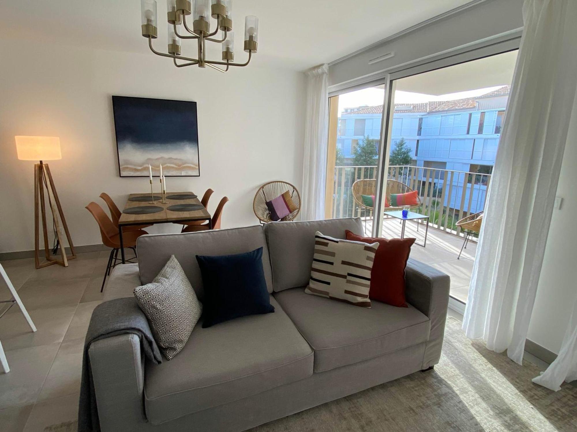 Fabulous Two-bedroom With Parking Antibes